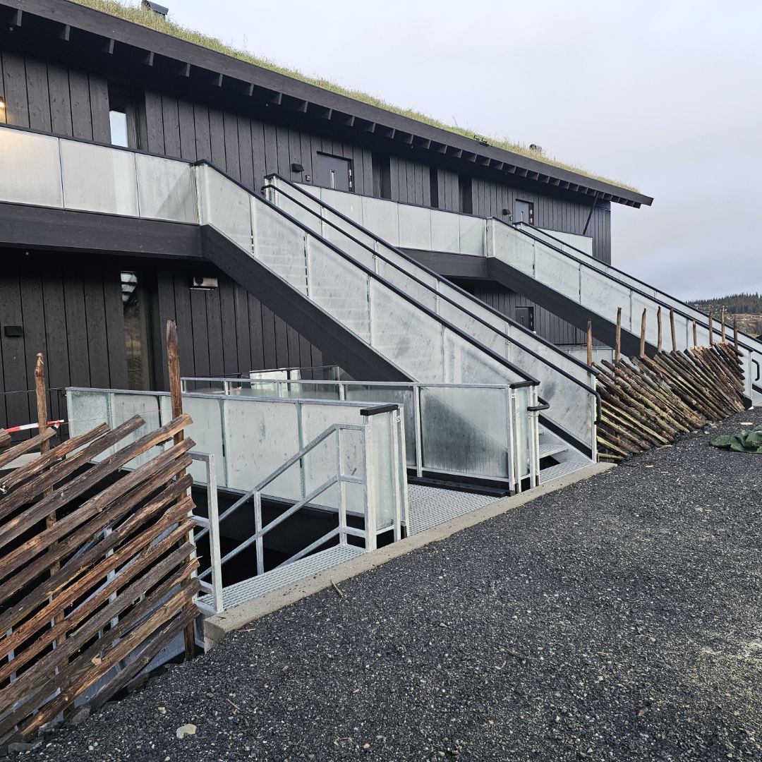 Backyard - Thumbnail 2